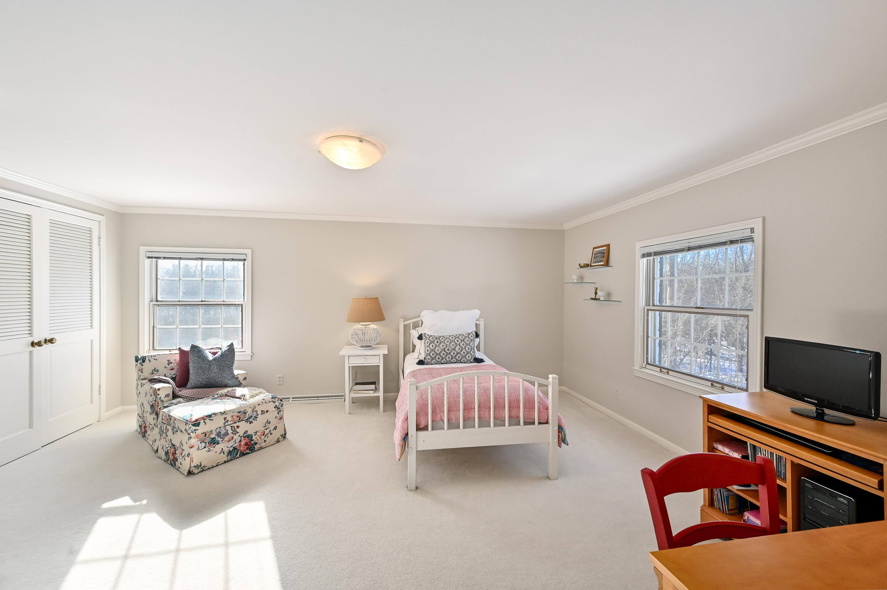 2305 West County Line Road River Hills, WI 53217 - Photo 23 of 41 Bedroom 4