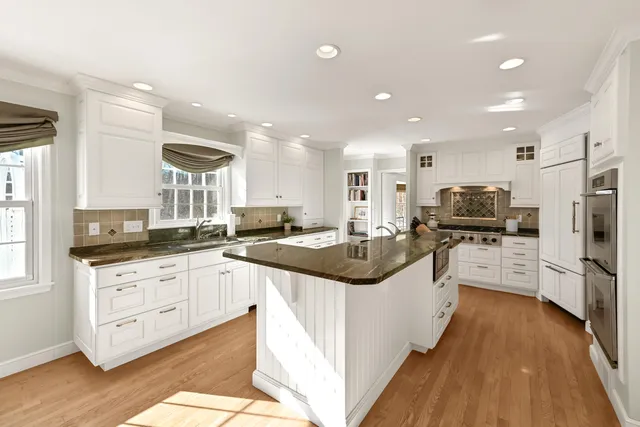 $1,360,000 | 2305 West County Line Road, River Hills, WI 53217