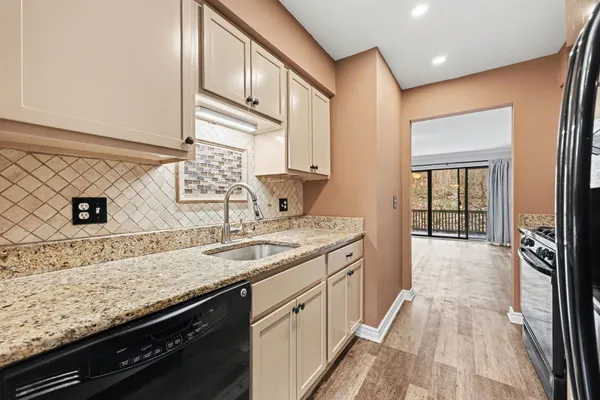 $235,000 | 502 Stoneywood Drive, Brighton, MI 48116