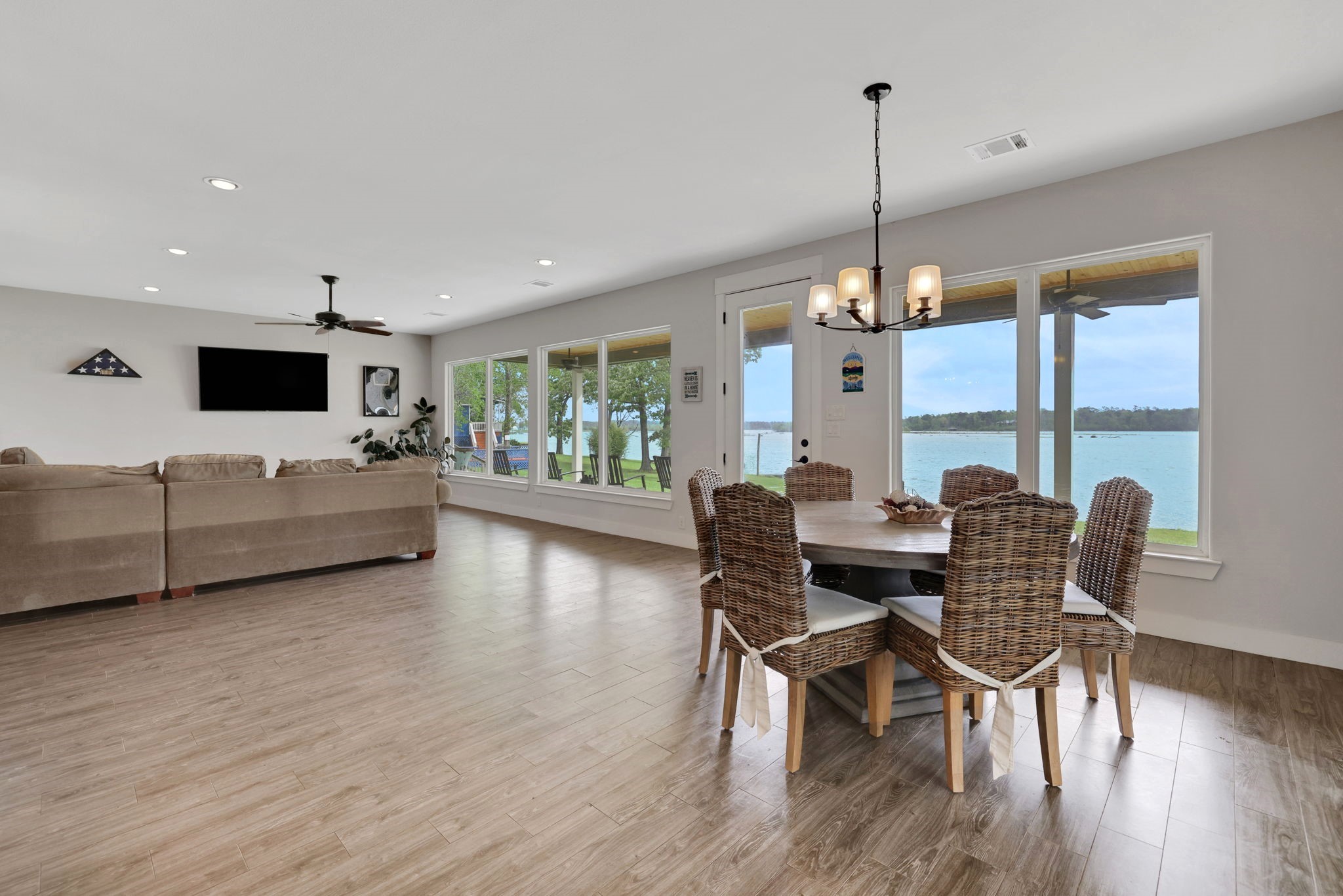 453 East Oak Shadows Onalaska, TX 77360 - Photo 29 of 48