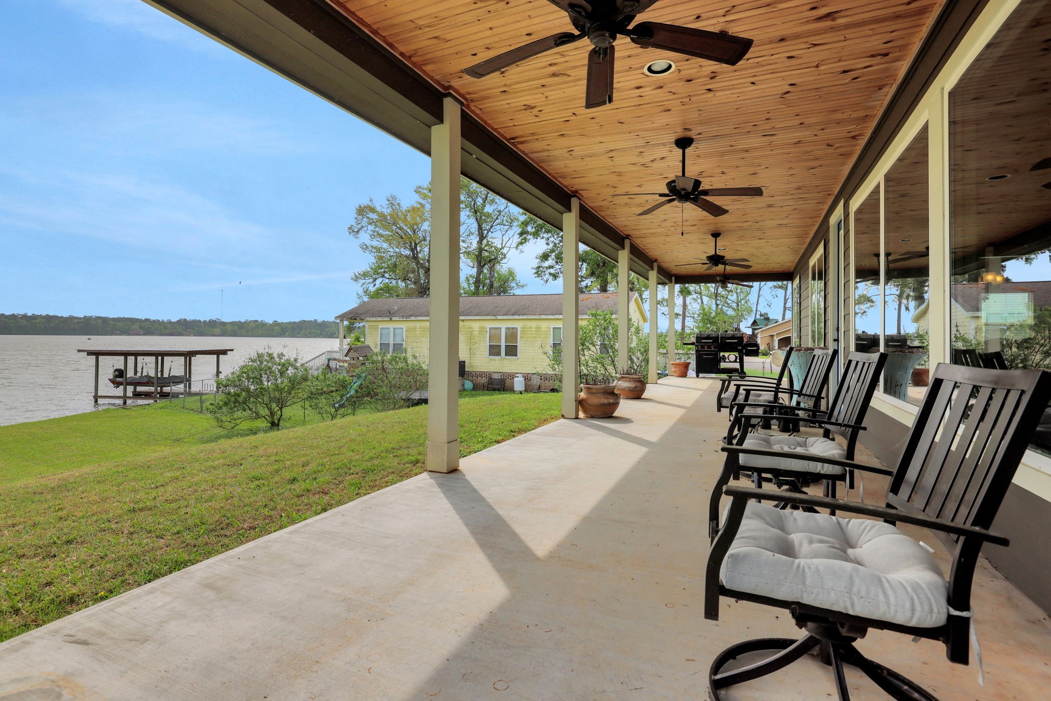 453 East Oak Shadows Onalaska, TX 77360 - Photo 43 of 48