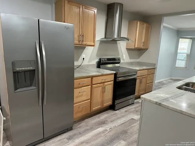 $1,700 | 13639 Oak Meadows, Universal City, TX 78148