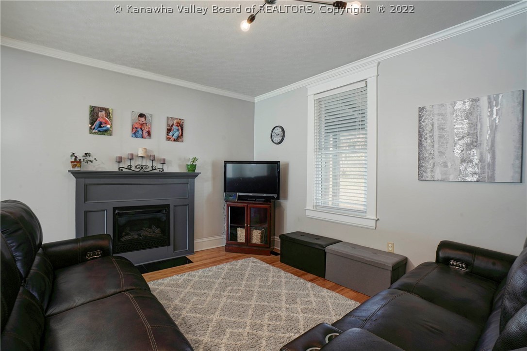 1102 Oakmont Road Charleston, WV 25314 - Photo 10 of 37 Gallery Image 10