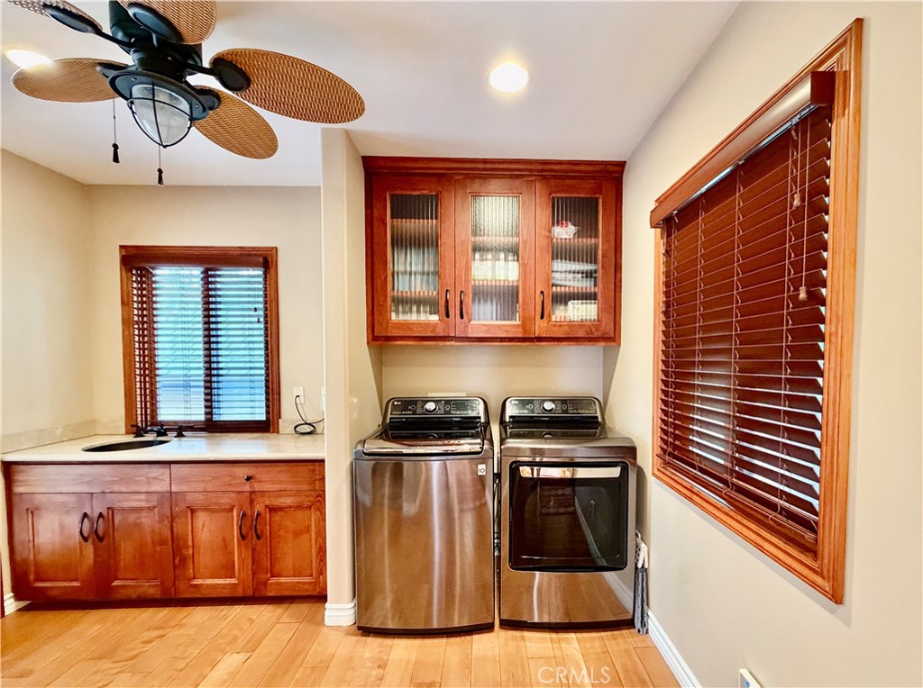 116 Termino Avenue Long Beach, CA 90803 - Photo 27 of 67 Laundry area