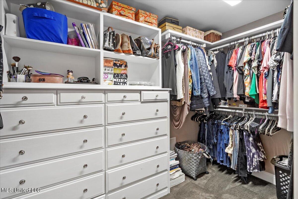 2534 Meadow Road Biloxi, MS 39531 - Photo 19 of 38 19-Bedroom 1 Closet
