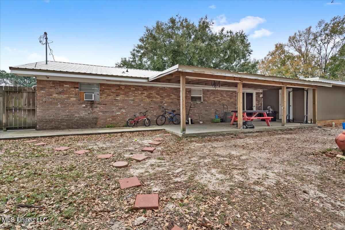 2534 Meadow Road Biloxi, MS 39531 - Photo 24 of 38 24-Exterior Back