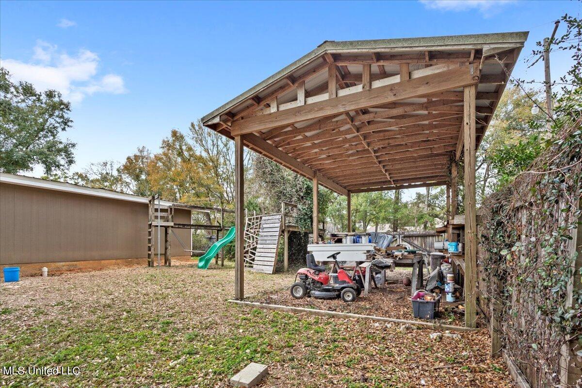 2534 Meadow Road Biloxi, MS 39531 - Photo 26 of 38 26-Exterior Back
