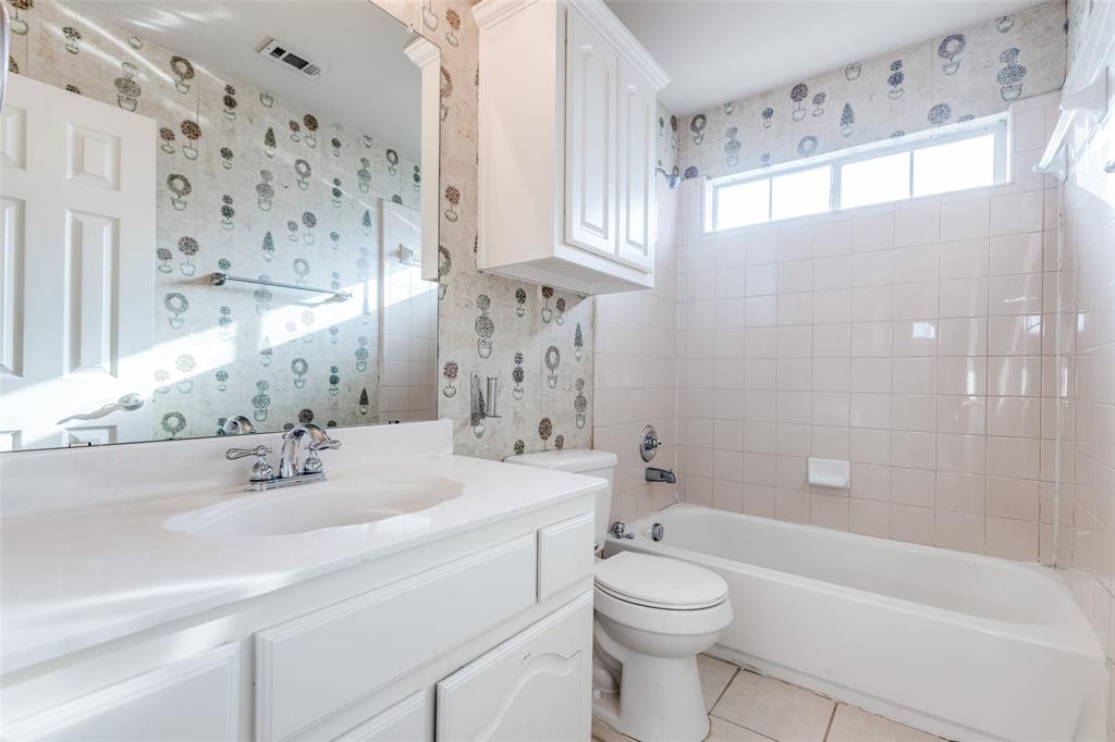 13783 Stevens Point Drive Frisco, TX 75033 - Photo 25 of 25 a bathroom with a sink a toilet and shower