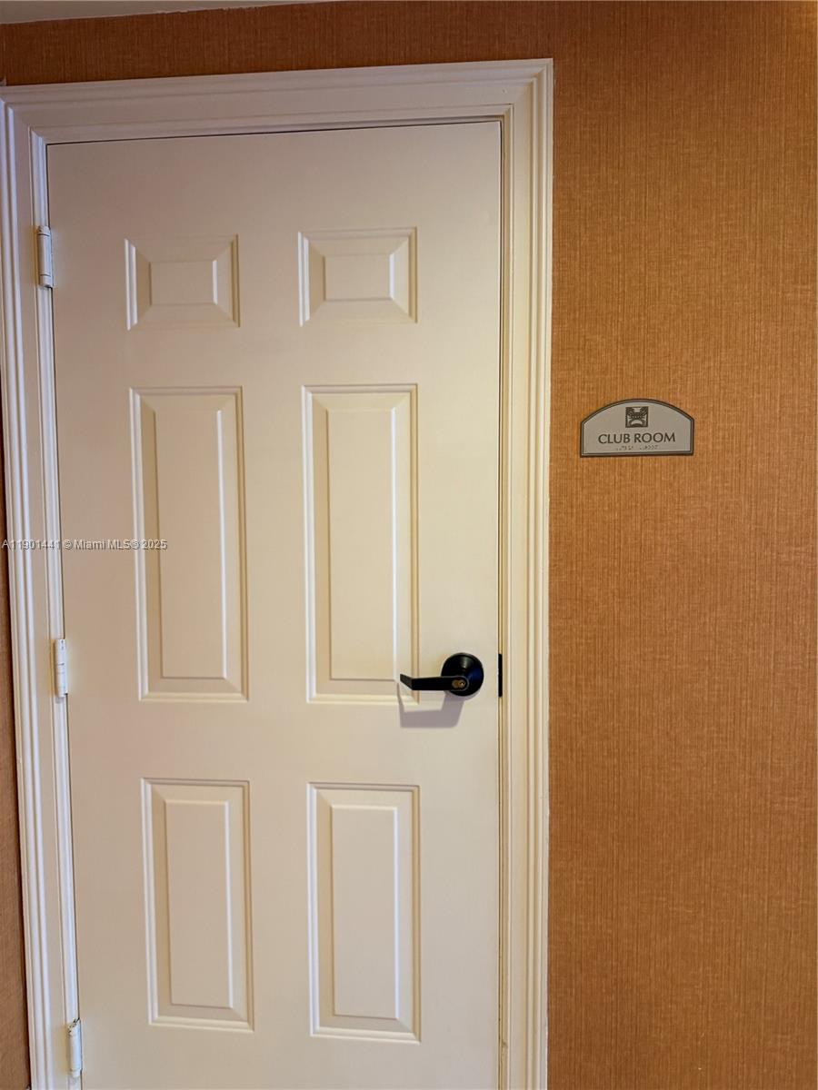 888 Douglas Road, Unit 917 Coral Gables, FL 33134 - Photo 24 of 31 a bathroom with a shower