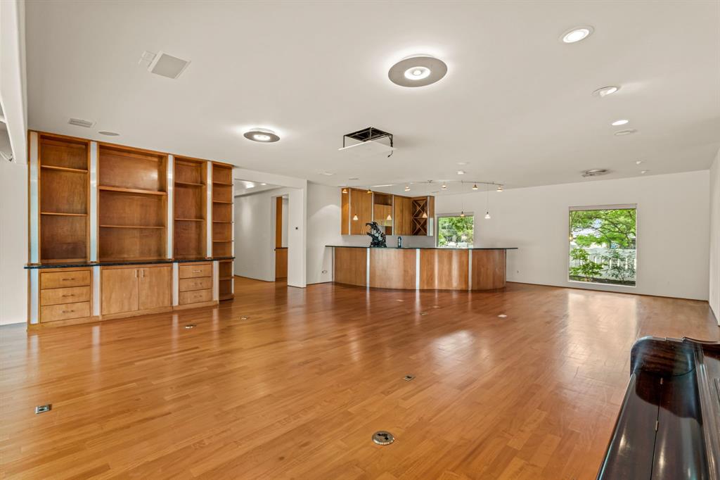 4301 Briarhaven Road Fort Worth, TX 76109 - Photo 22 of 40