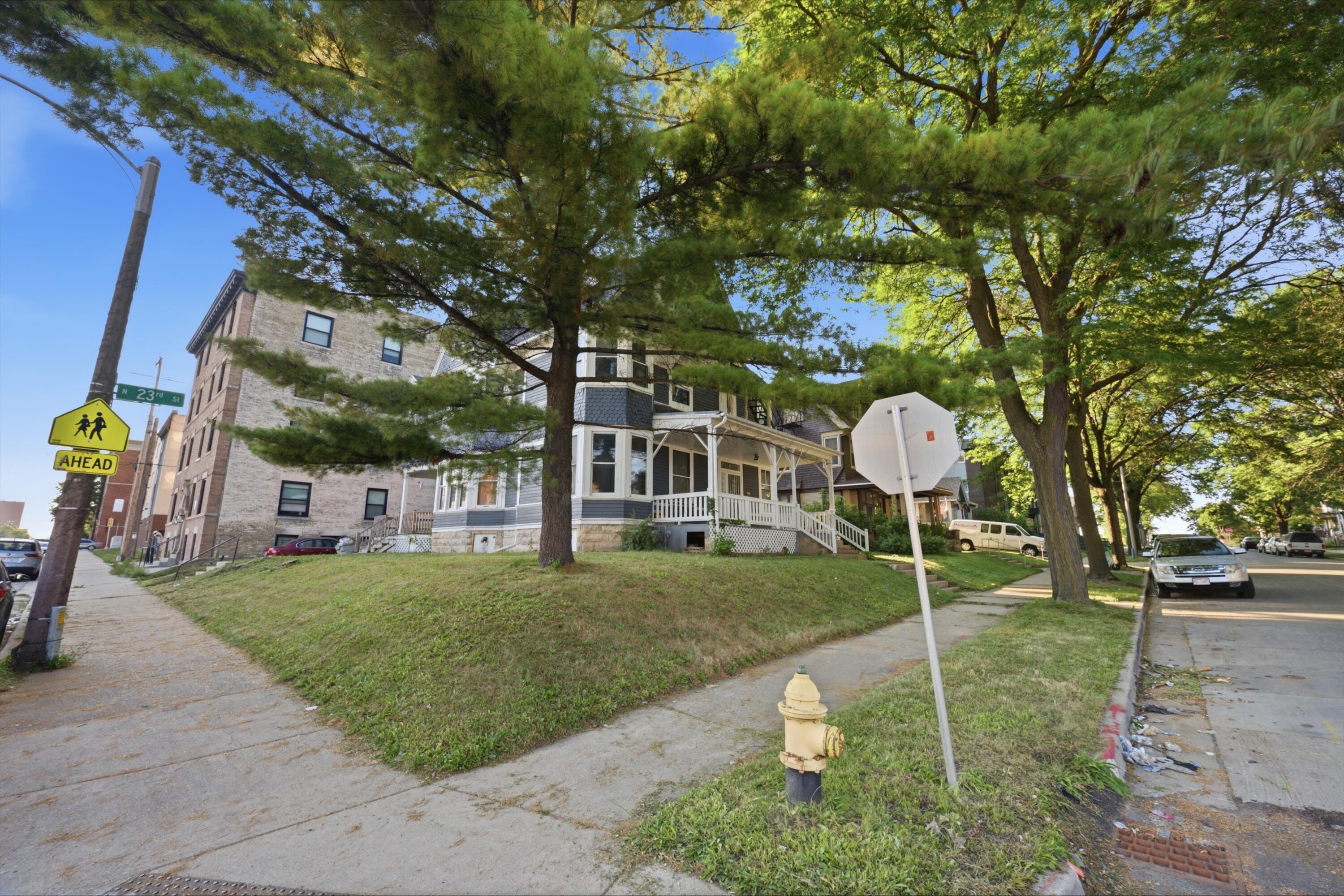 807 North 23rd Street Milwaukee, WI 53233 - Photo 23 of 26 23rdSt_023