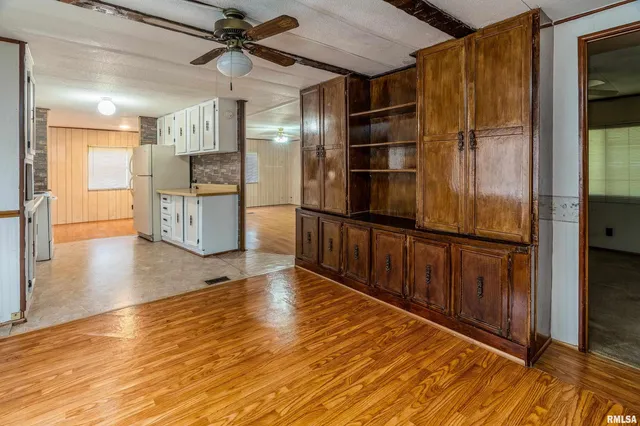 $94,900 | 208 West Pennsylvania Avenue, Pittsburg, IL 62974