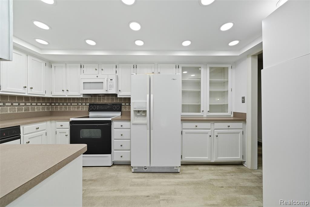 19710 West 13 Mile Road, Unit 108 Beverly Hills, MI 48025 - Photo 6 of 48