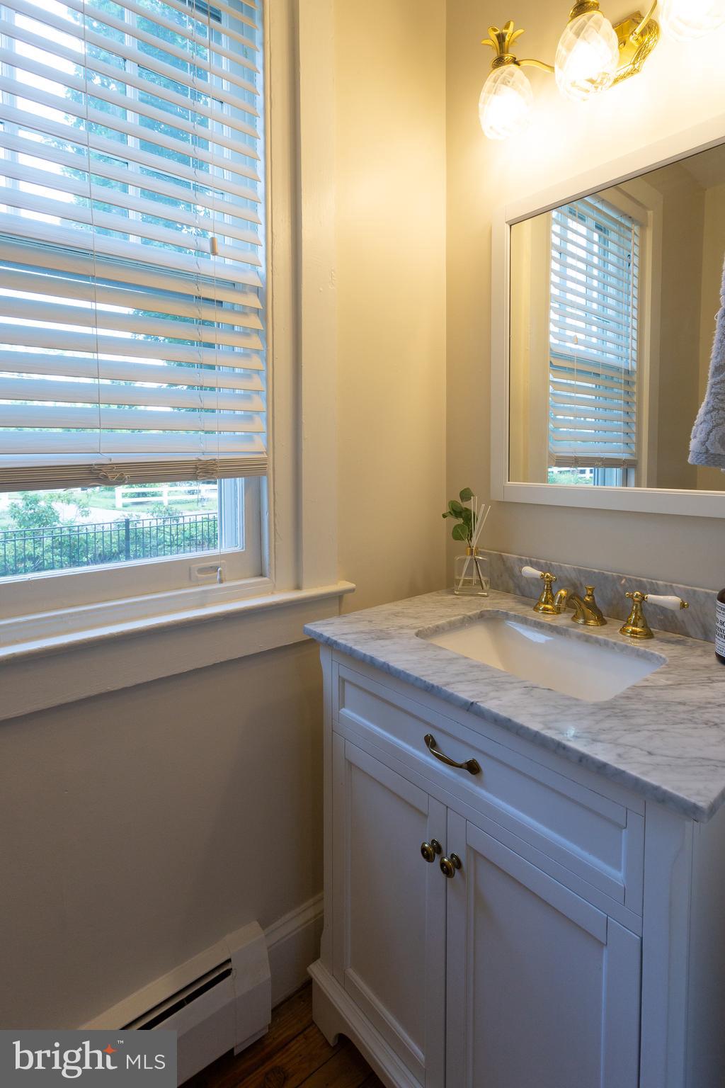 138 Chamounix Road Wayne, PA 19087 - Photo 17 of 43 Powder Room