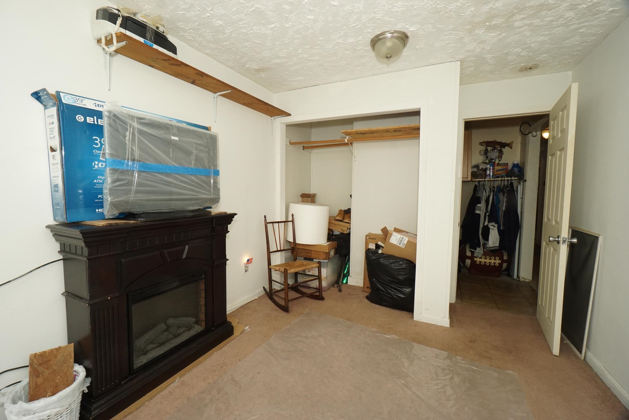 27 Nottingham Road Raymond, NH 03077 - Photo 16 of 25
