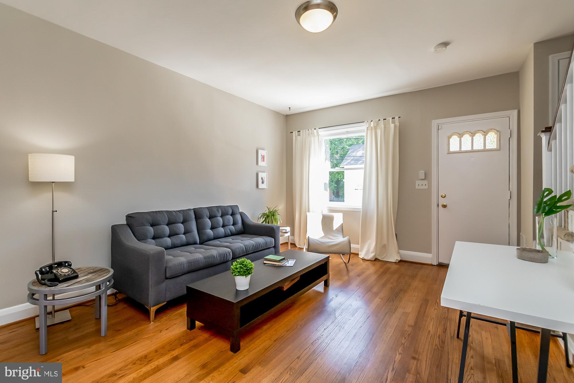 4232 Evans Chapel Road Baltimore, MD 21211 - Photo 3 of 28