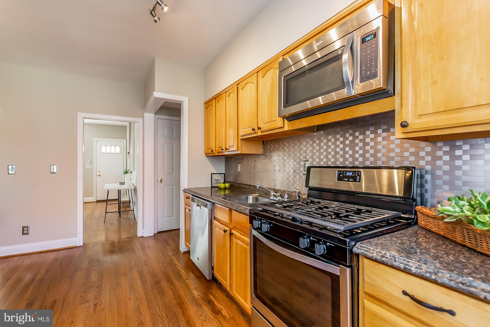 4232 Evans Chapel Road Baltimore, MD 21211 - Photo 7 of 28