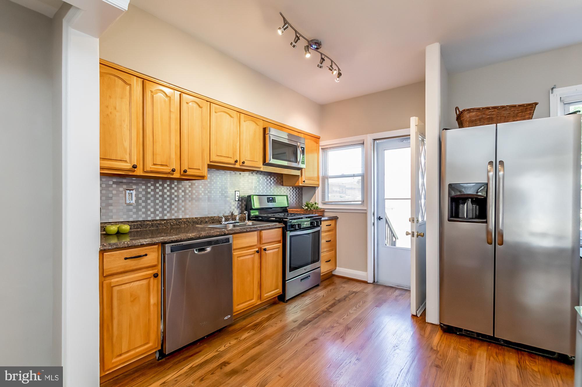 4232 Evans Chapel Road Baltimore, MD 21211 - Photo 10 of 28