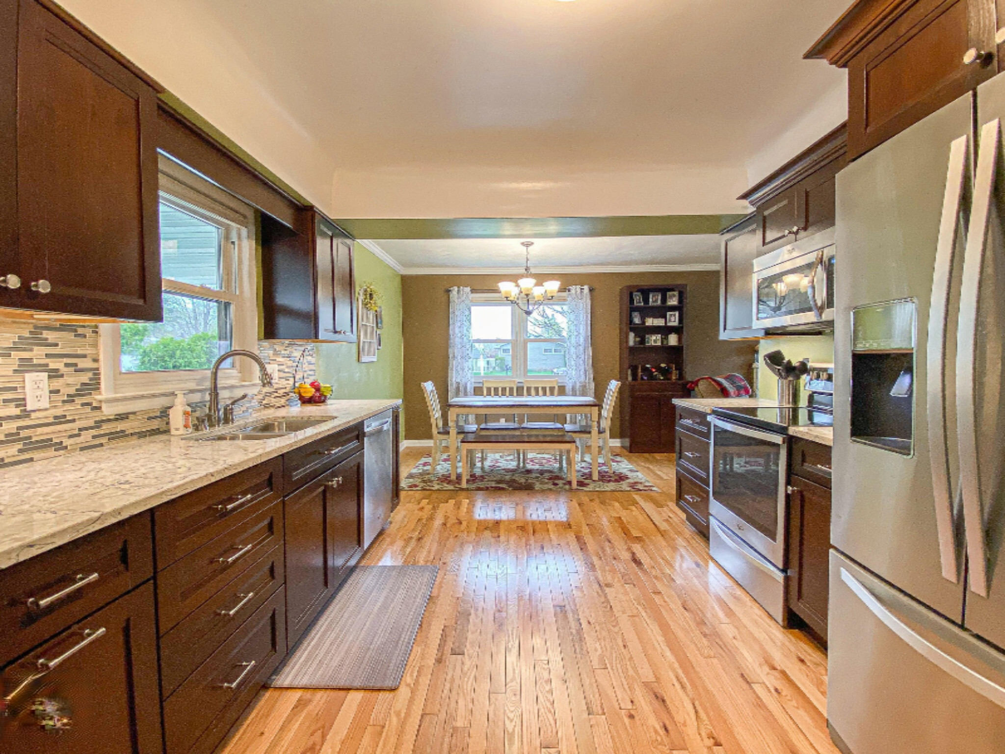 1036 Wedgewood Road St. Joseph, MI 49085 - Photo 2 of 41 IMG_2136