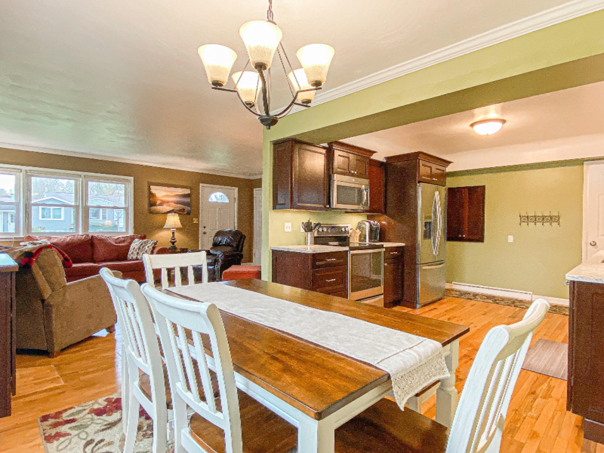 1036 Wedgewood Road St. Joseph, MI 49085 - Photo 3 of 41 IMG_2126