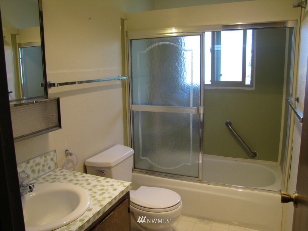 938 Hendricks Street Port Townsend, WA 98368 - Photo 17 of 25