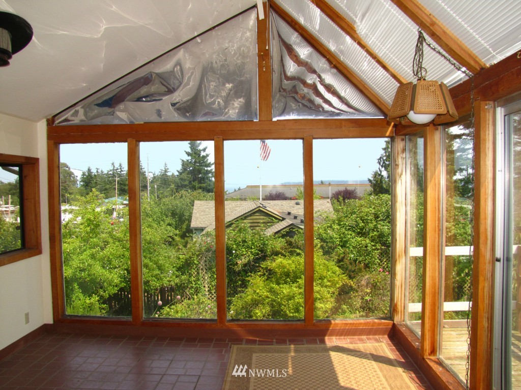 938 Hendricks Street Port Townsend, WA 98368 - Photo 9 of 25