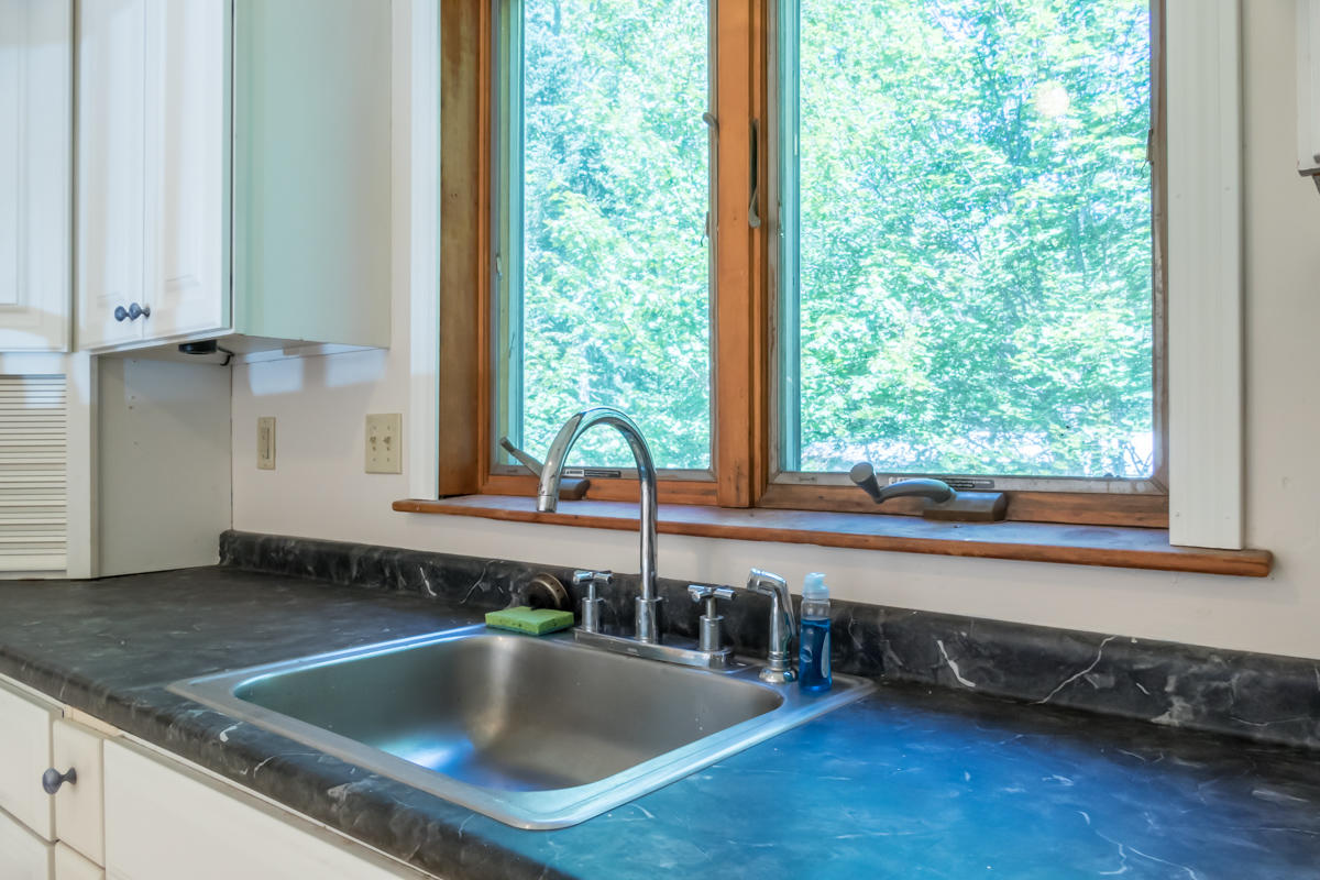 14 Ware Road Freeport, ME 04032 - Photo 16 of 41 16-Kitchen5