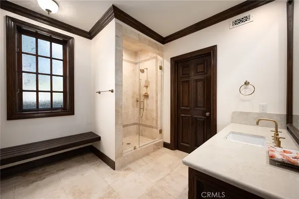 a view of walk in closet