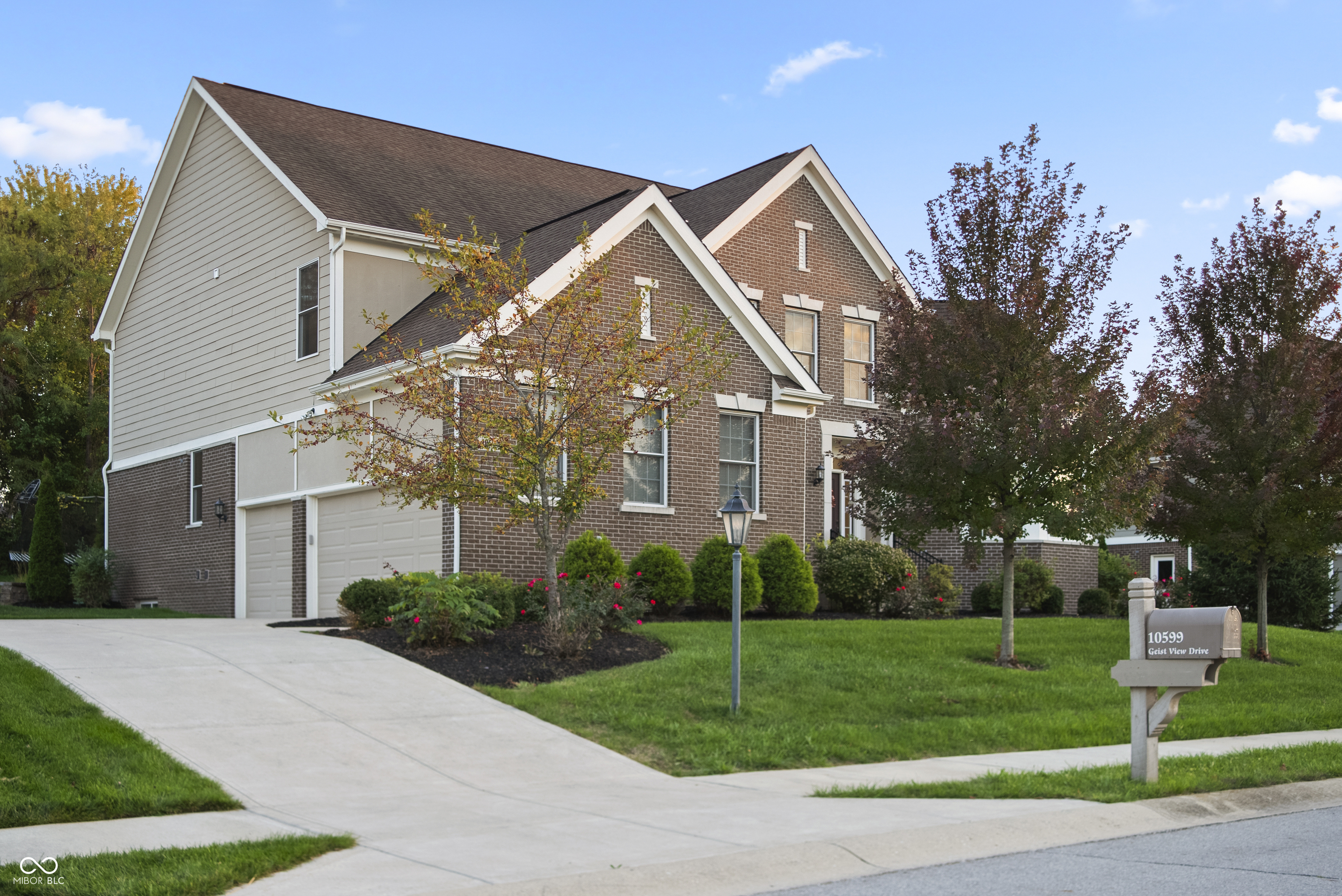 10599 Geist View Drive Fishers, IN 46055 - Photo 2 of 58