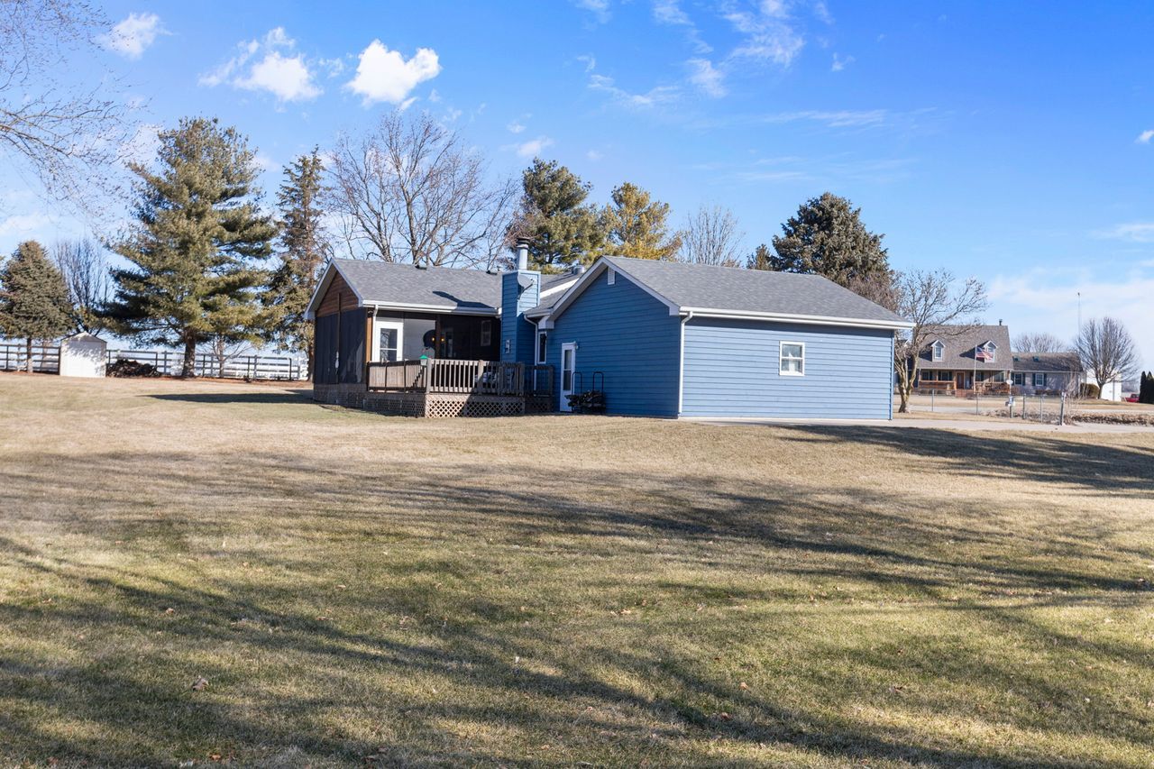 14385 Fennel Road Newark, IL 60541 - Photo 15 of 19 a view of a house with a yard
