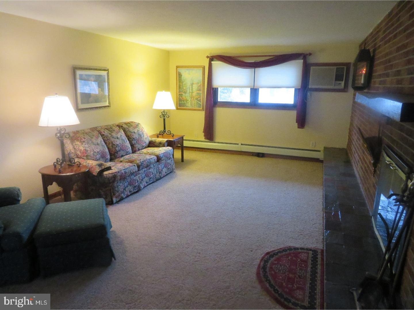 4 Harrow Road Levittown, PA 19056 - Photo 3 of 22 Family Room