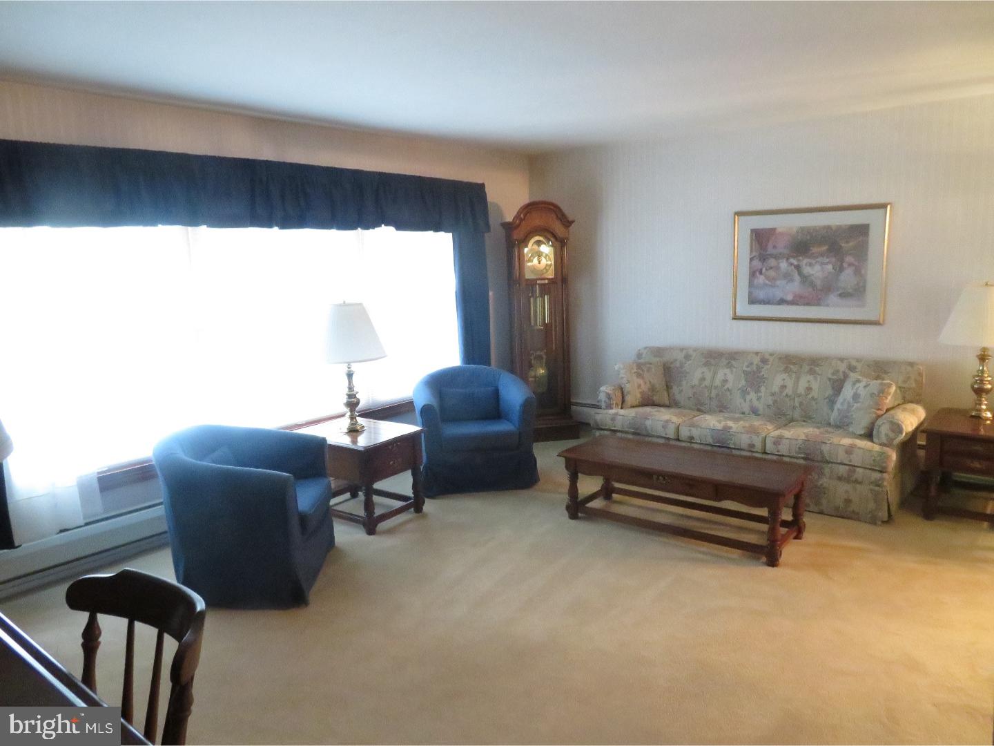 4 Harrow Road Levittown, PA 19056 - Photo 8 of 22 Living Room