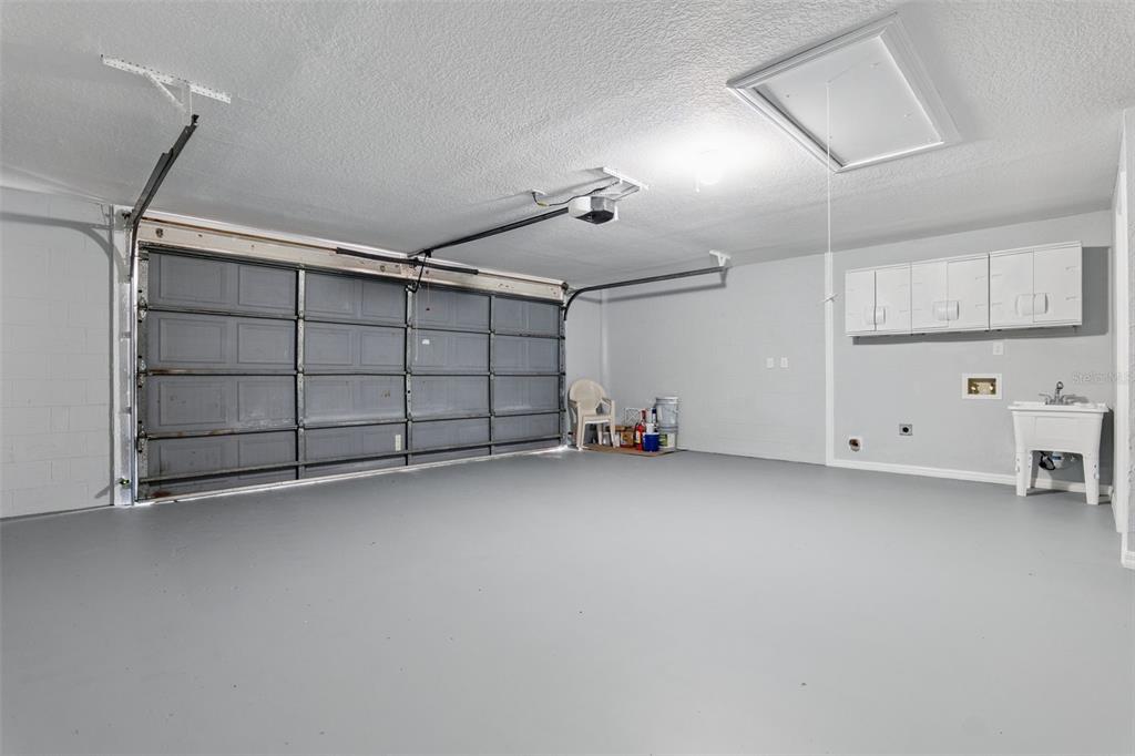 1932 Maple Circle, Unit 1932 Tavares, FL 32778 - Photo 20 of 39 a view of a garage