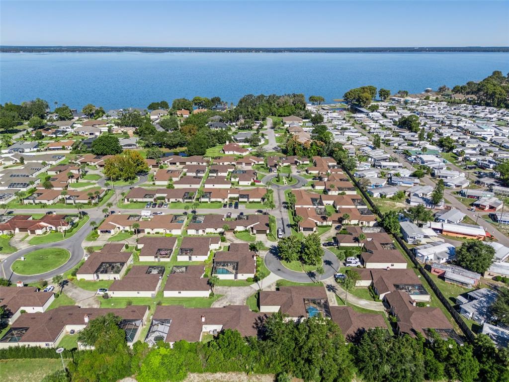 1932 Maple Circle, Unit 1932 Tavares, FL 32778 - Photo 33 of 39 a view of a city