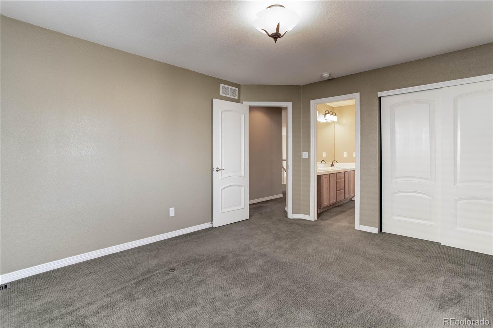 2720 Rockbridge Way Highlands Ranch, CO 80129 - Photo 31 of 39