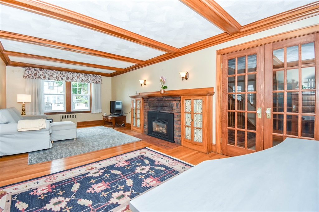 36 Whittier Road Medford, MA 02155 - Photo 4 of 26