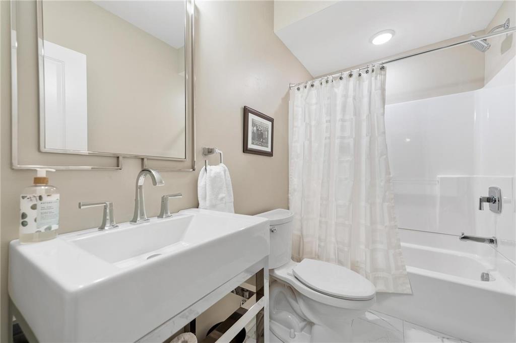770 Washington Road Mt. Lebanon, PA 15228 - Photo 33 of 42 Gallery Image 33