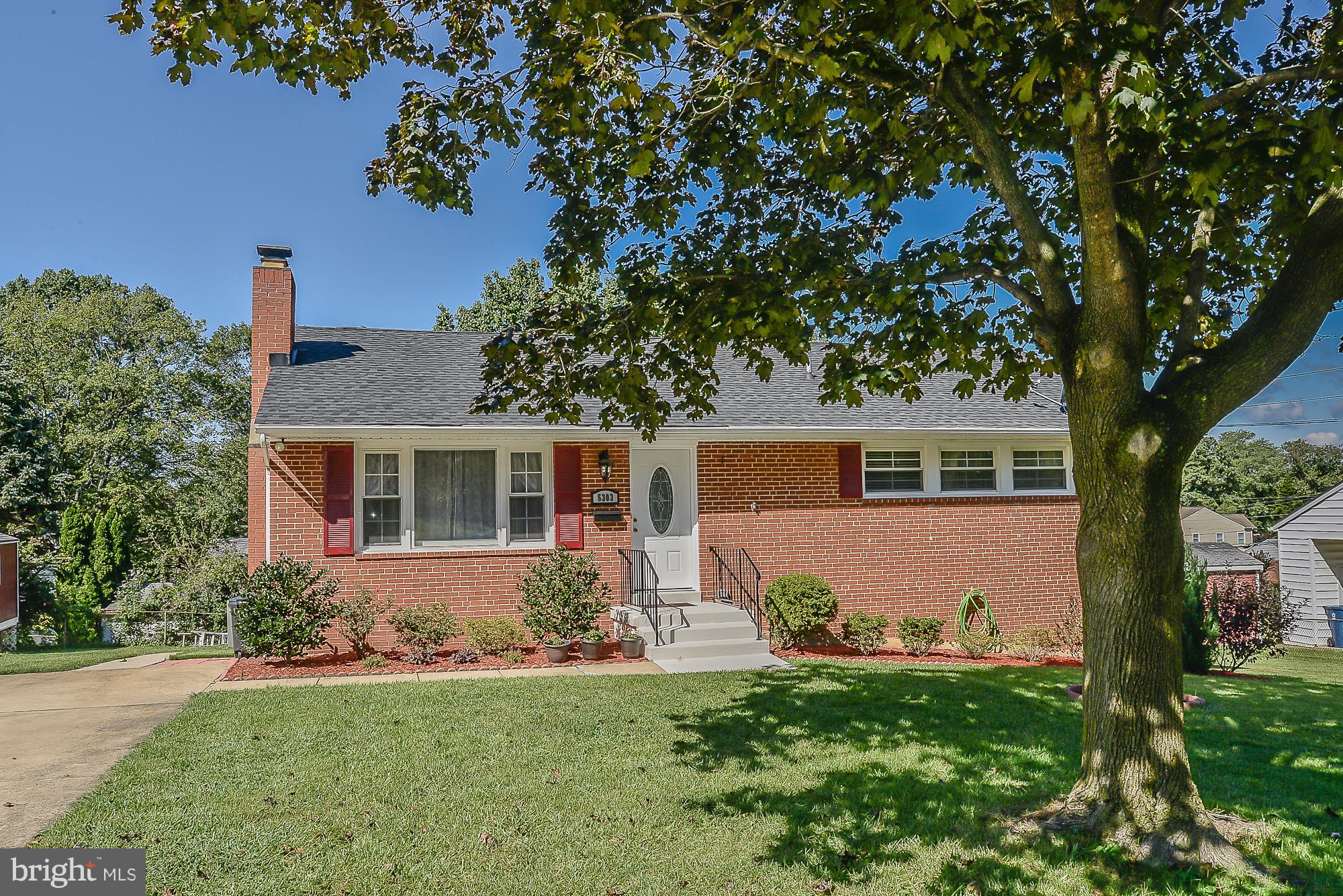 5303 Moultrie Road Springfield, VA 22151 - Photo 3 of 30 Exterior (Front)