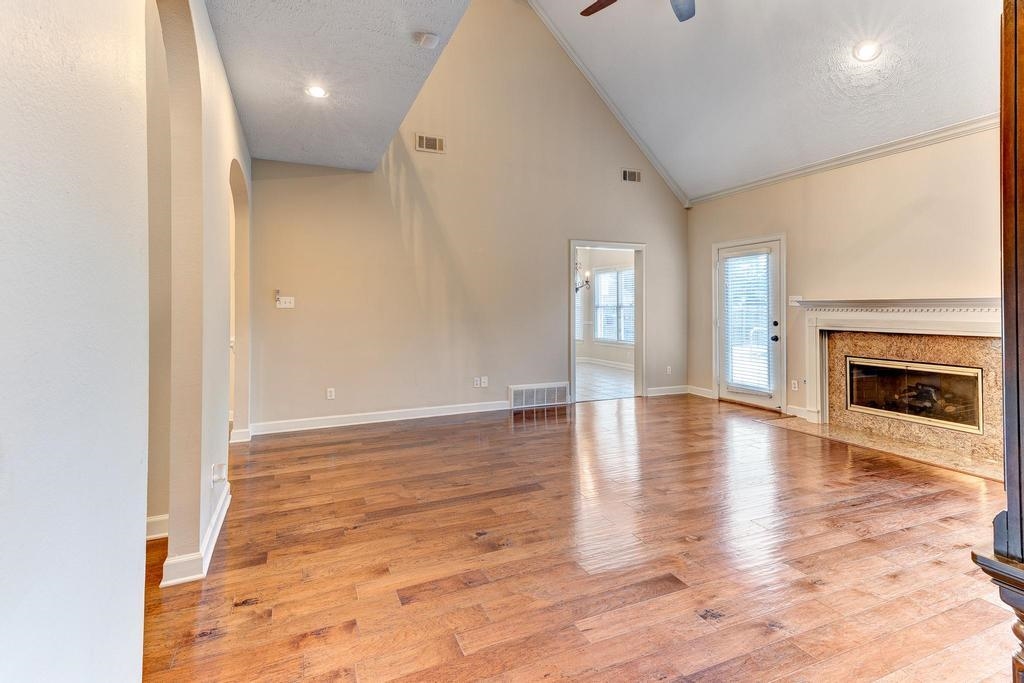 520 Hughes Road Collierville, TN 38017 - Photo 7 of 22 Gallery Image 7