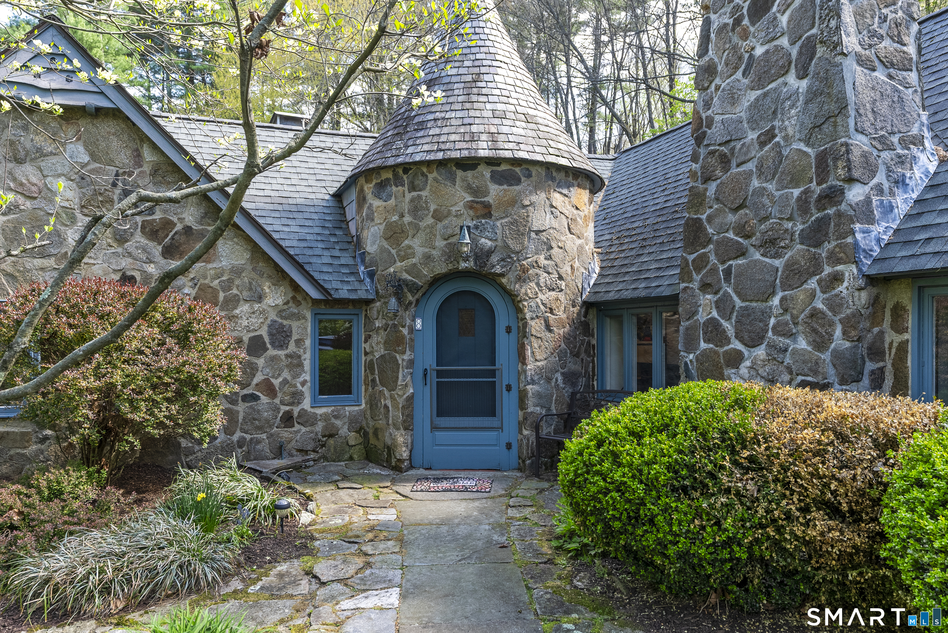 8 Morgan Road Canton, CT 06019 - Photo 2 of 40