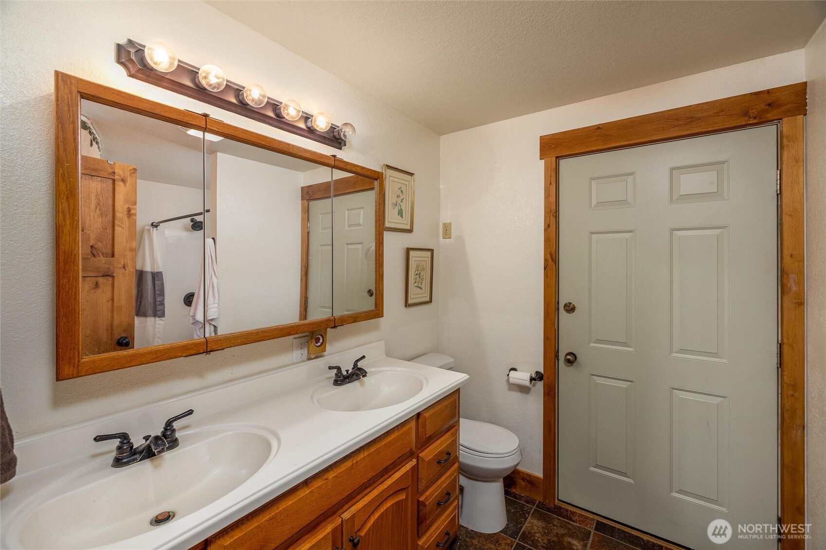 905 Queen Street Bellingham, WA 98229 - Photo 33 of 39