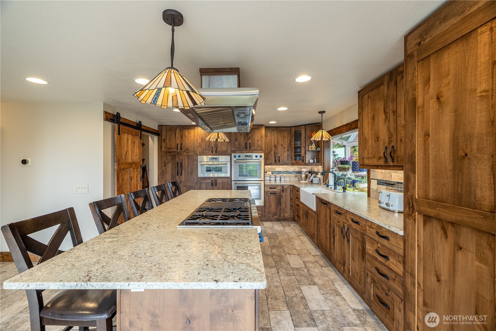 905 Queen Street Bellingham, WA 98229 - Photo 8 of 39