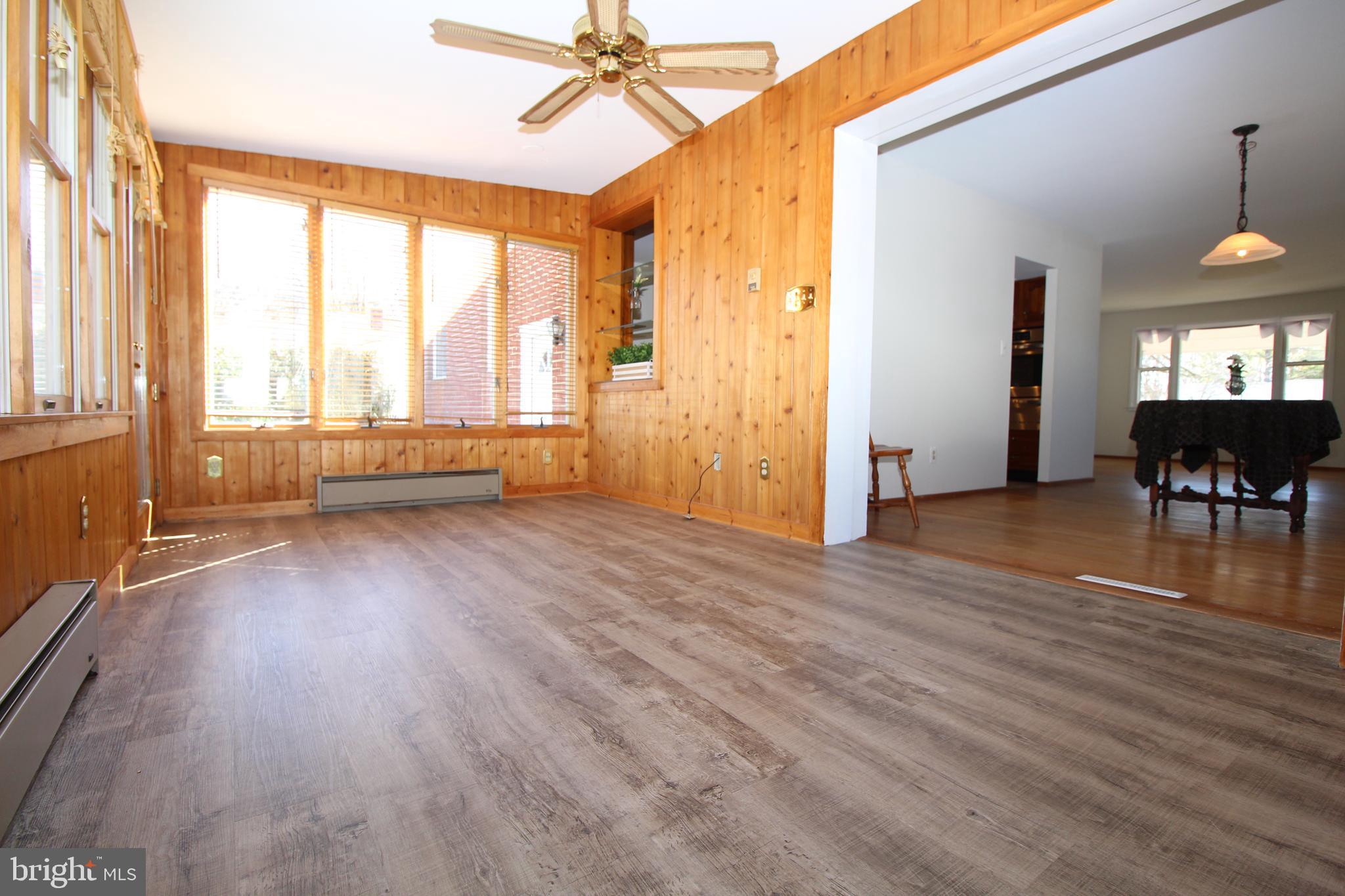 105 Woodwind Road Baltimore, MD 21228 - Photo 15 of 43 Family Room