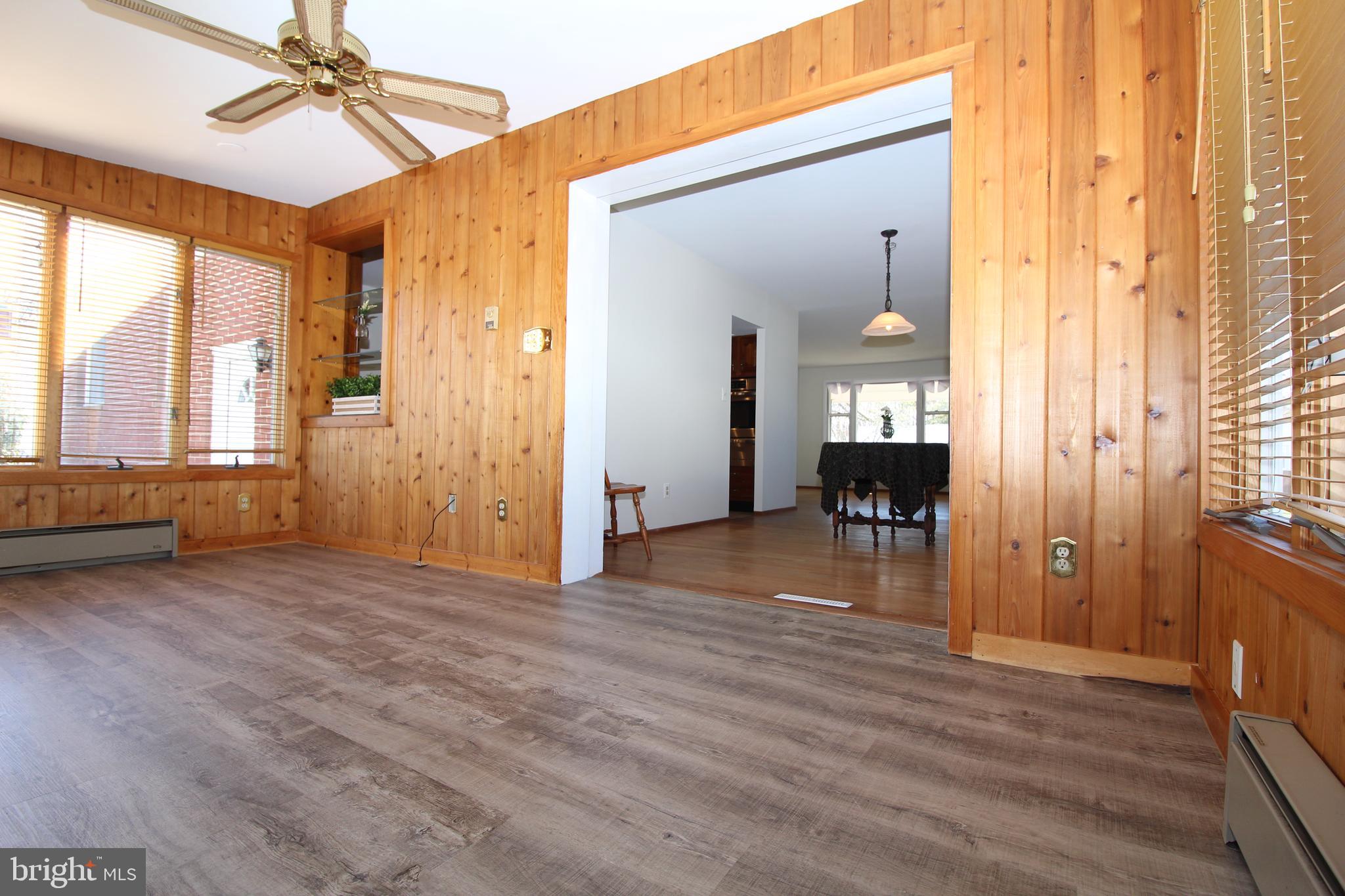 105 Woodwind Road Baltimore, MD 21228 - Photo 16 of 43 Family Room