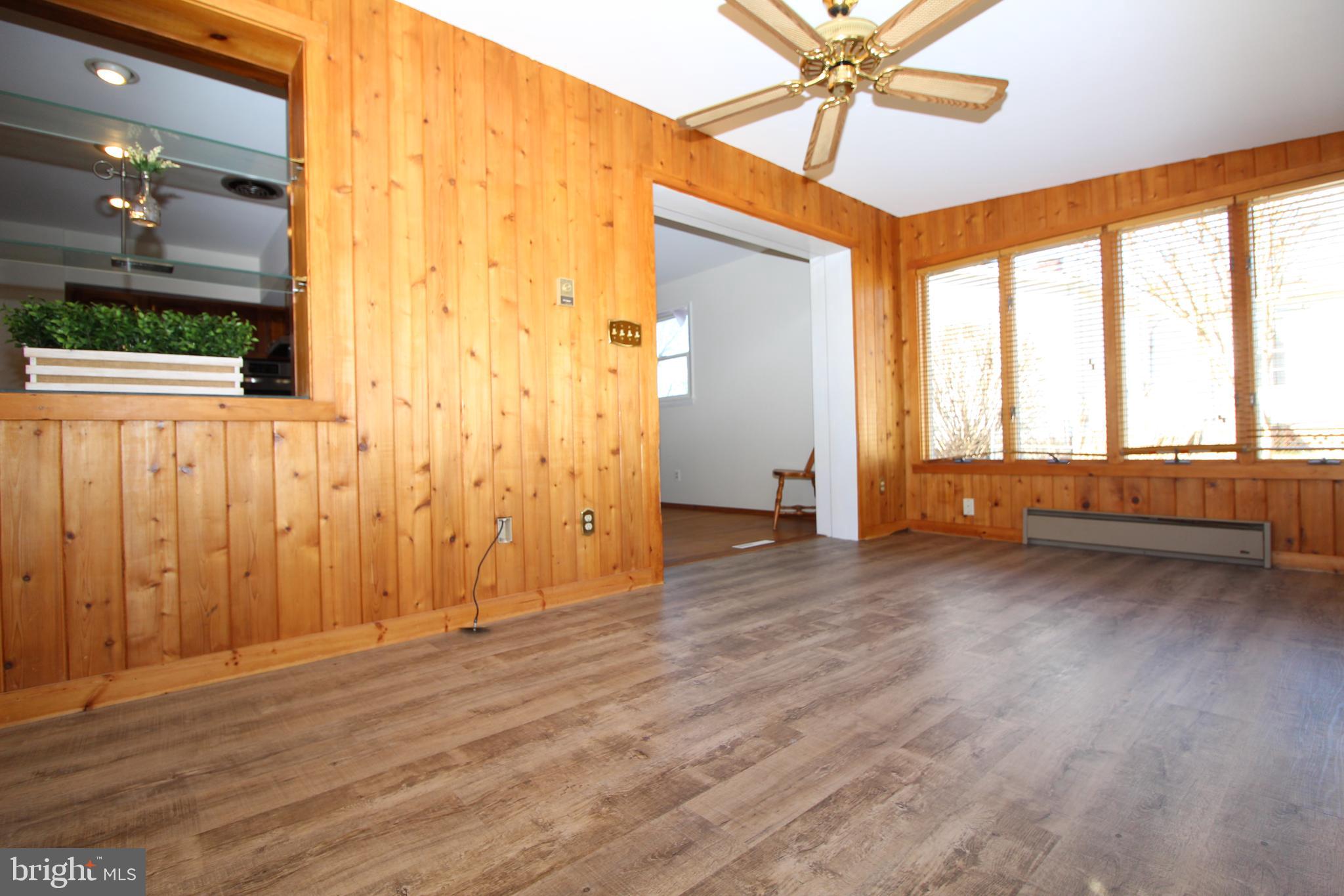 105 Woodwind Road Baltimore, MD 21228 - Photo 17 of 43 Family Room