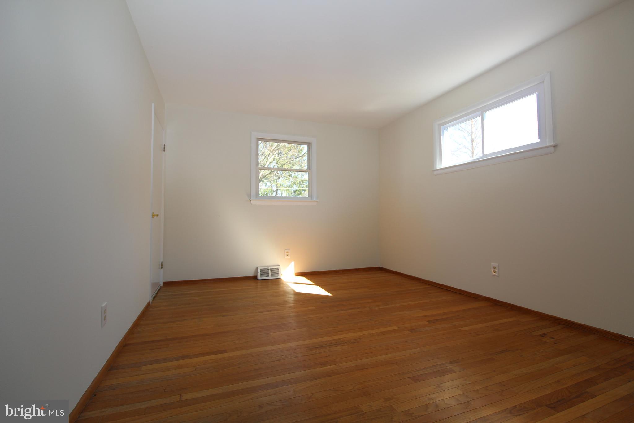 105 Woodwind Road Baltimore, MD 21228 - Photo 22 of 43 Bedroom