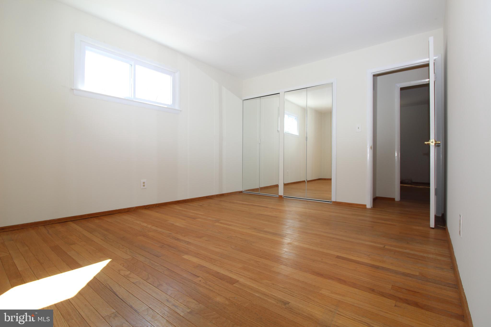 105 Woodwind Road Baltimore, MD 21228 - Photo 26 of 43 Bedroom