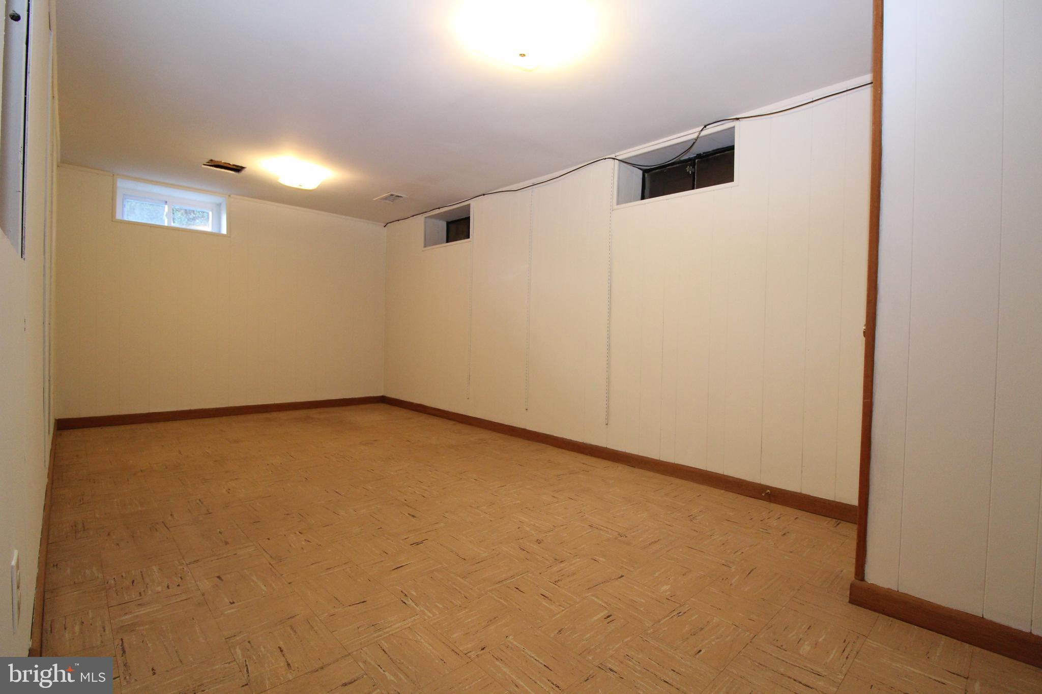 105 Woodwind Road Baltimore, MD 21228 - Photo 29 of 43 Lower Level