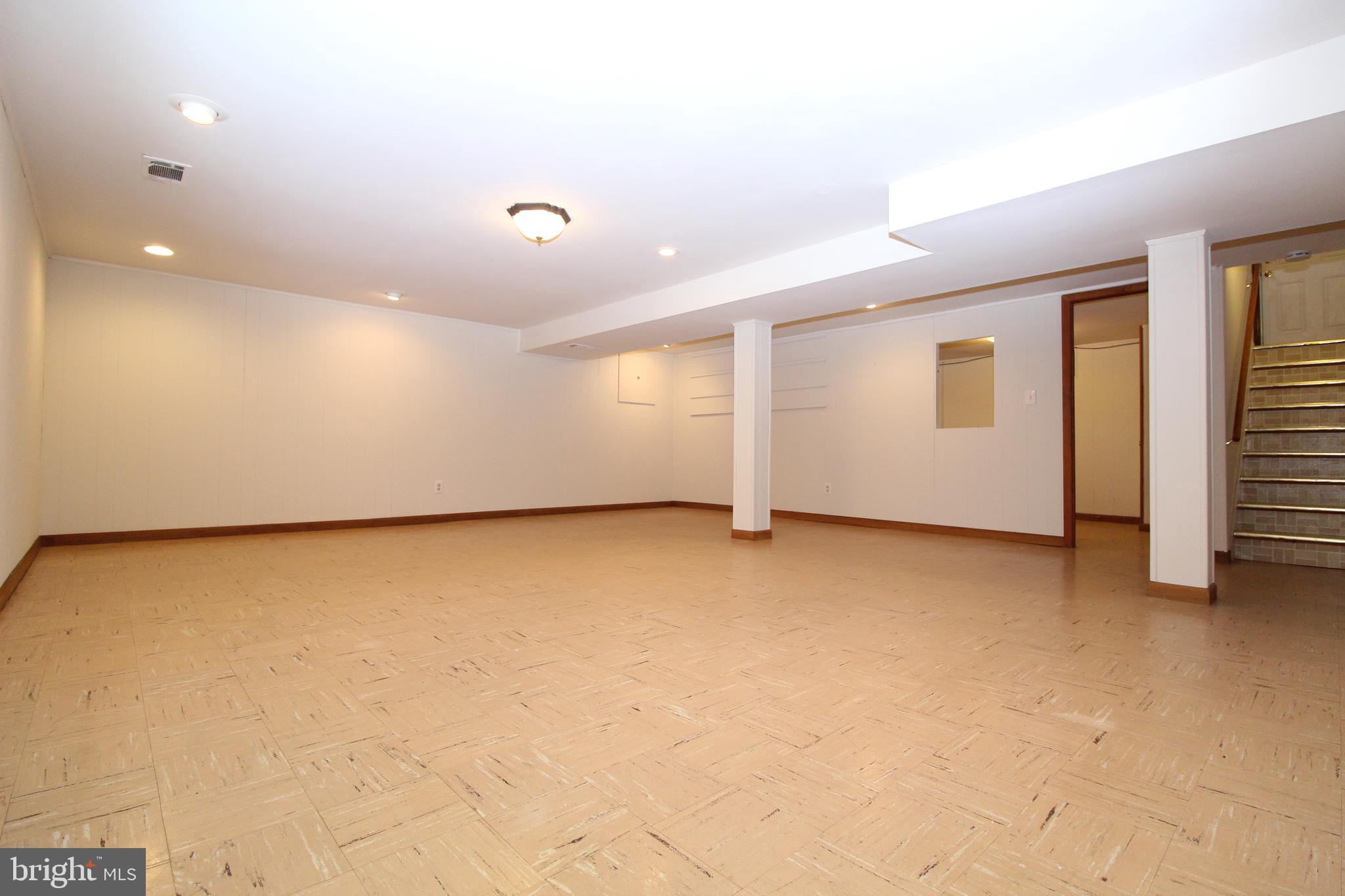 105 Woodwind Road Baltimore, MD 21228 - Photo 30 of 43 Lower Level