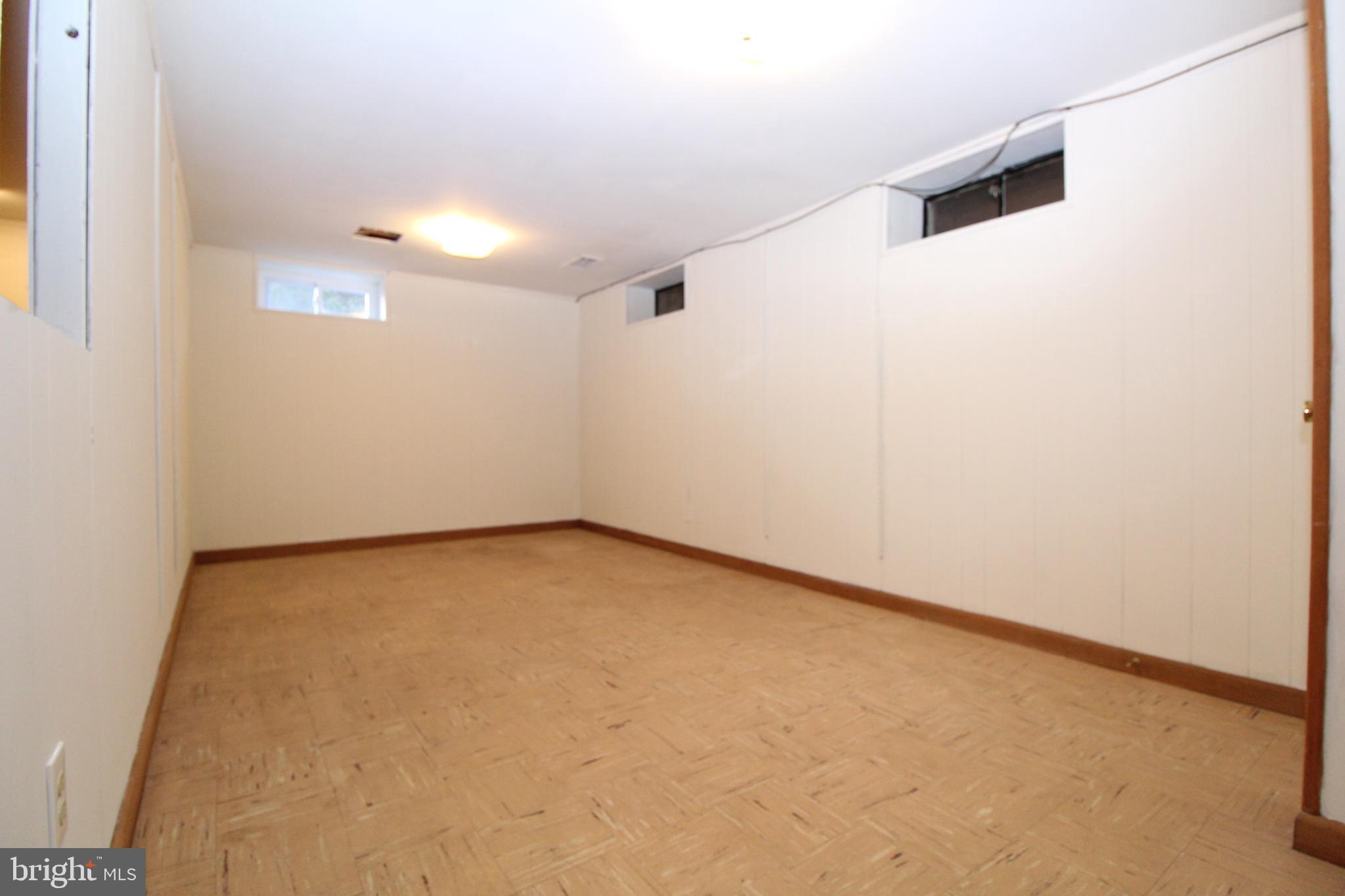 105 Woodwind Road Baltimore, MD 21228 - Photo 33 of 43 Lower Level